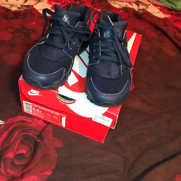 Nike huaraches “Navy Blue” size 5.5 - Picture 1 of 4